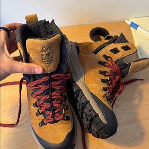 Danner Women’s Arctic 600 Side-Zip